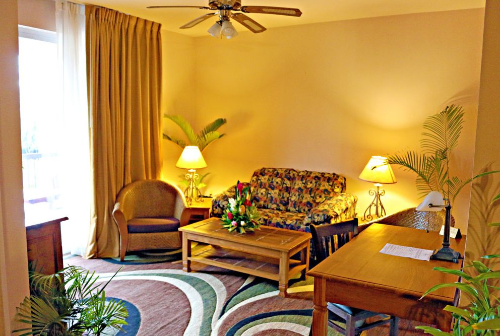 Plaza Alii Suite Living Room