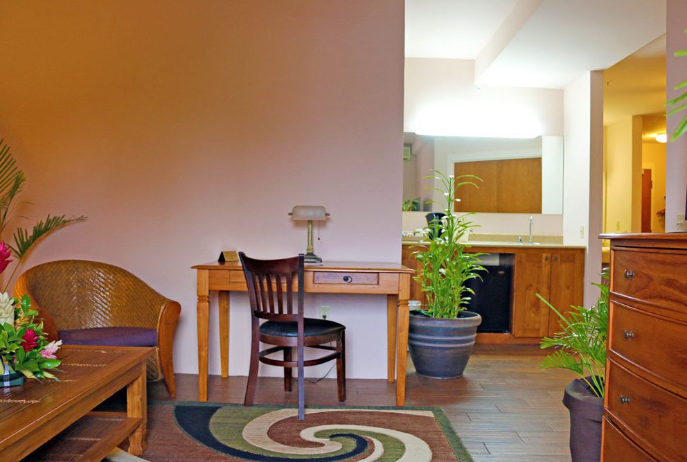 Plaza Alii Suite Interior